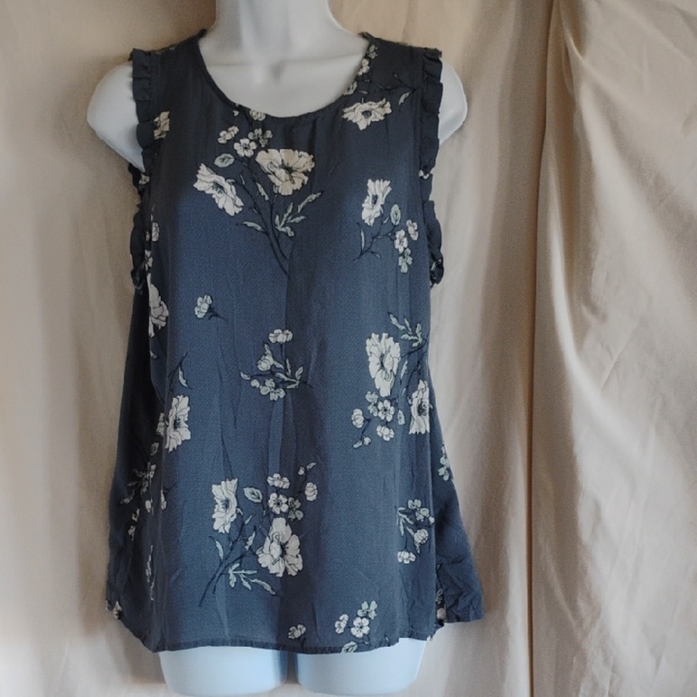 Maurices Navy Floral Sleeveless Blouse